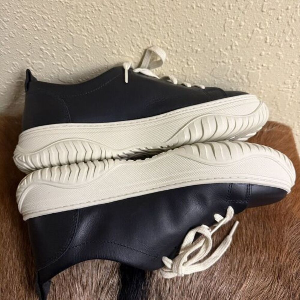 NEW $145 OTBT Pangea 8.5 Platform Sneakers Black Leather Athleisure Chunky - Picture 6 of 9